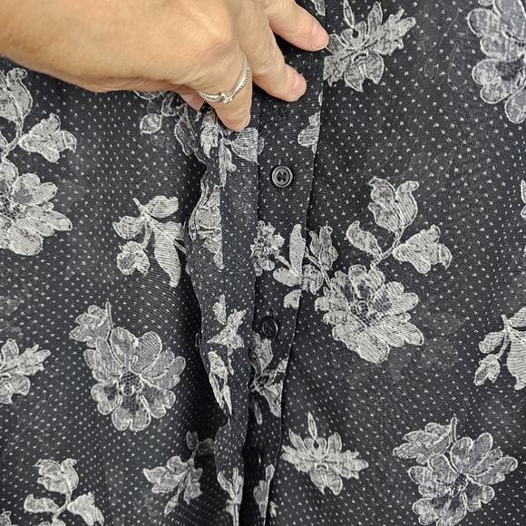 Lane Bryant #1137440 Sheer Ruffled Button-Down Chiffon Top NWT - Picture 8 of 13